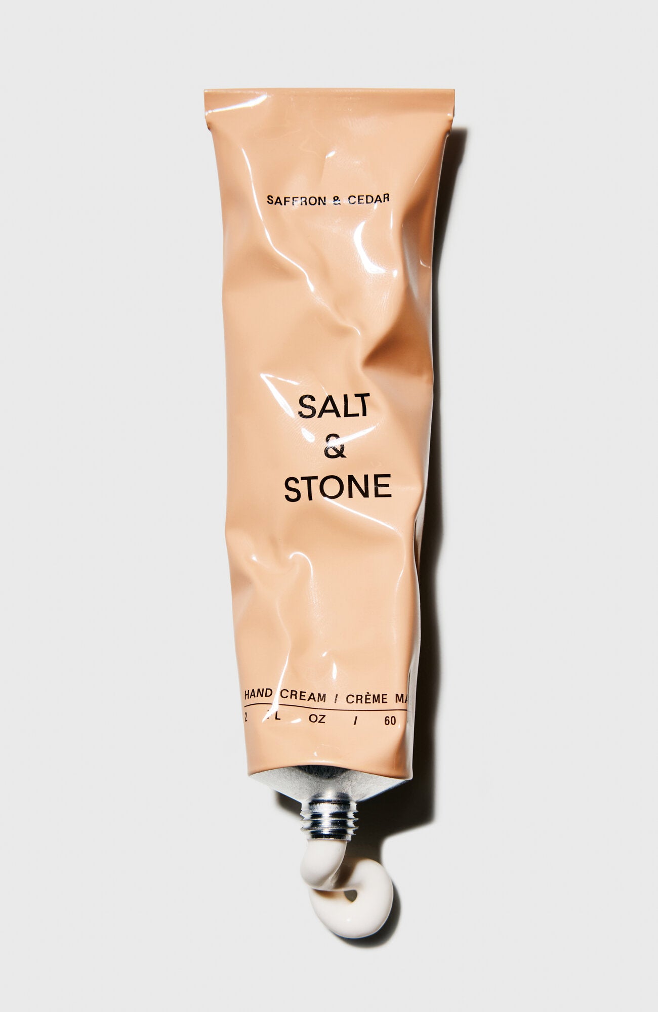 Salt&Stone drėkinantis rankų kremas Saffron&Cedar