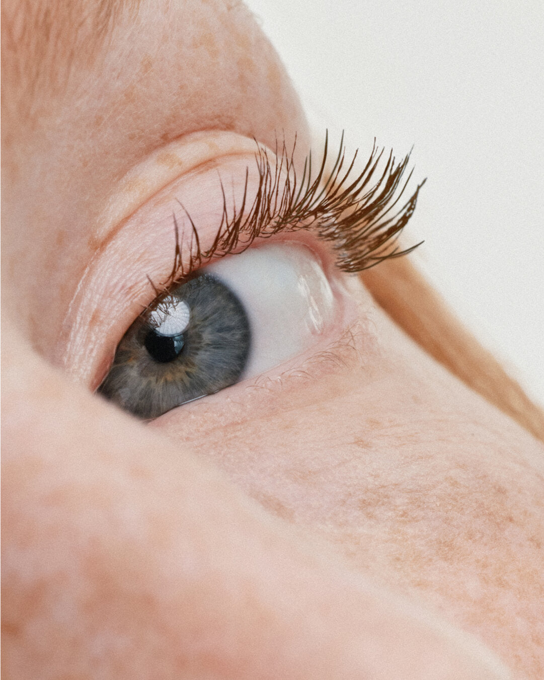 Rinkinys Ilia serumas su atspalviu SPF 30  + Ilia blakstienų tušas