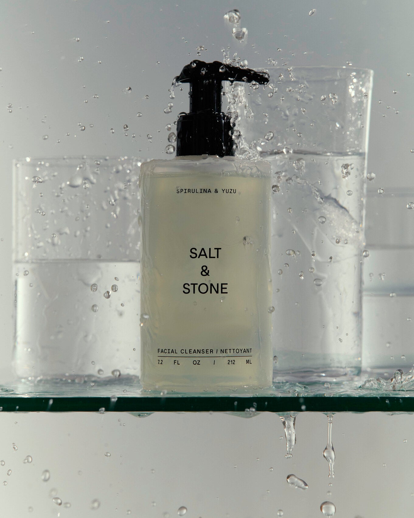 Drėkinantis ir raminantis Salt&Stone veido prausiklis “Spirulina&Yuzu facial cleanser”