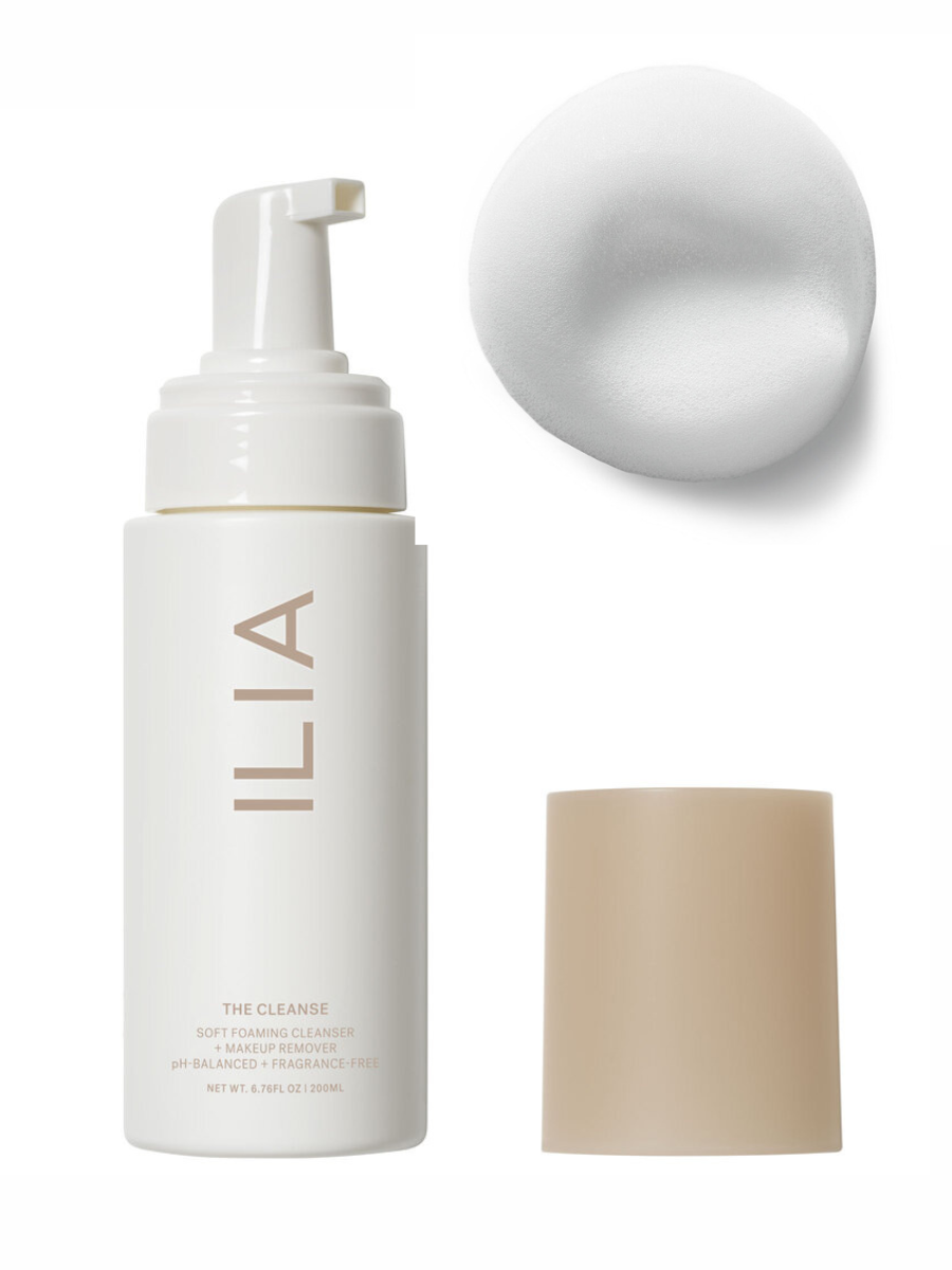 ILIA švelnus putojantis veido prausiklis ir makiažo valiklis viename