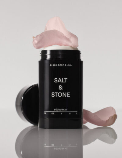 salt and stone dezodorantas Black rose&Oud