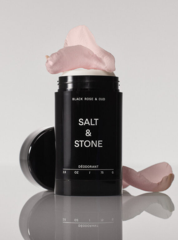 salt and stone dezodorantas Black rose&Oud