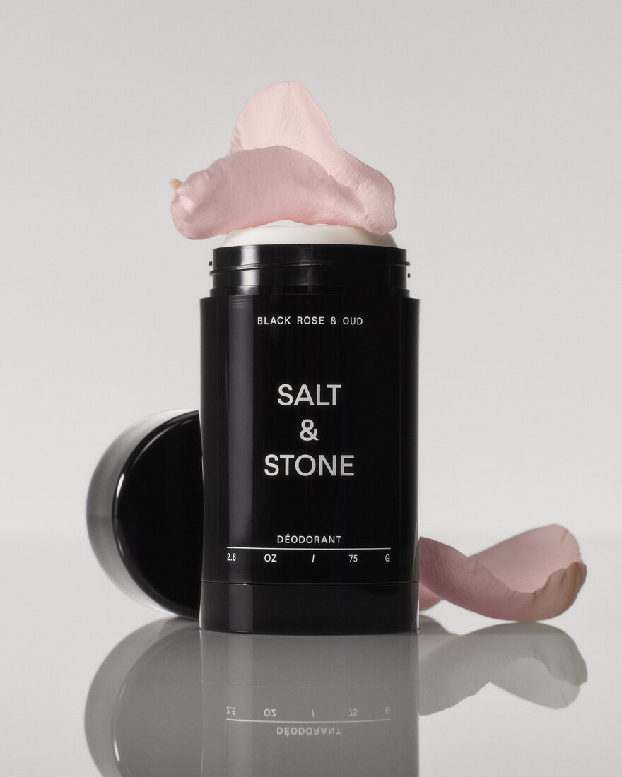 salt and stone dezodorantas Black rose&Oud